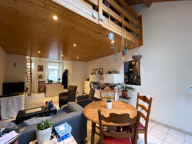 Gezellige en instapklare rijwoning met terras