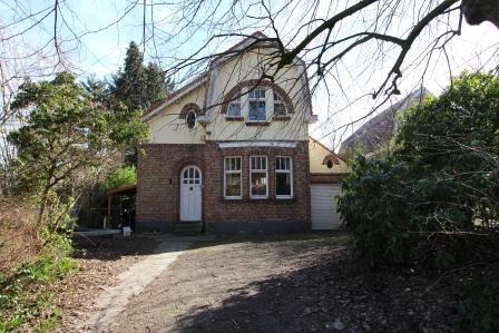 spanning onderhoud Pessimist Heel charmante woning met tuin nabij sterre / uz